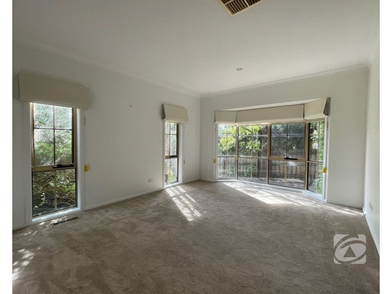 1/16 Paula Crescent, Doncaster East VIC 3109
