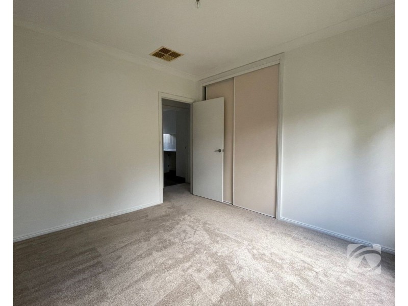 1/16 Paula Crescent, Doncaster East VIC 3109