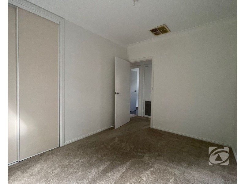 1/16 Paula Crescent, Doncaster East VIC 3109