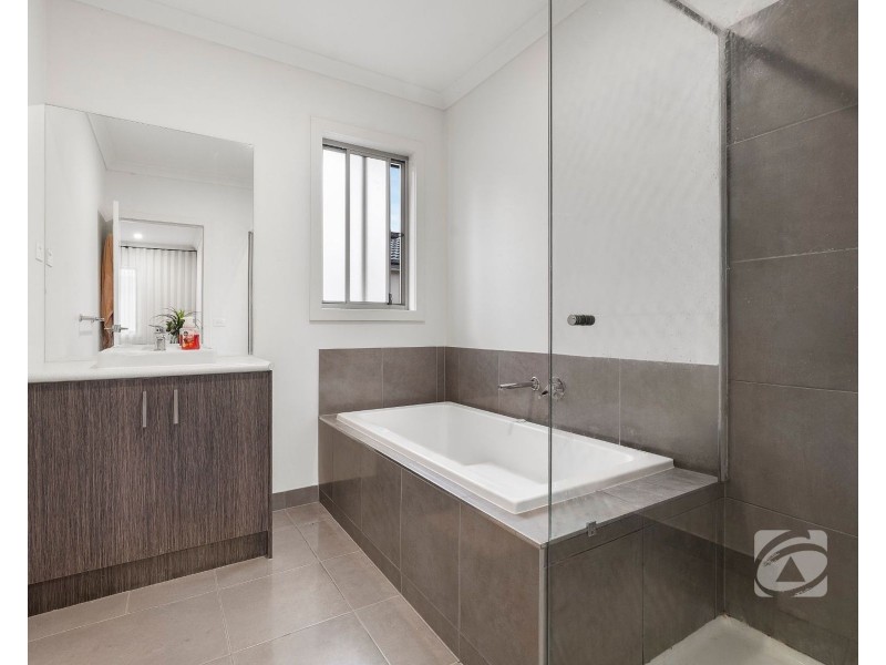71 Lincoln Avenue, Officer VIC 3809