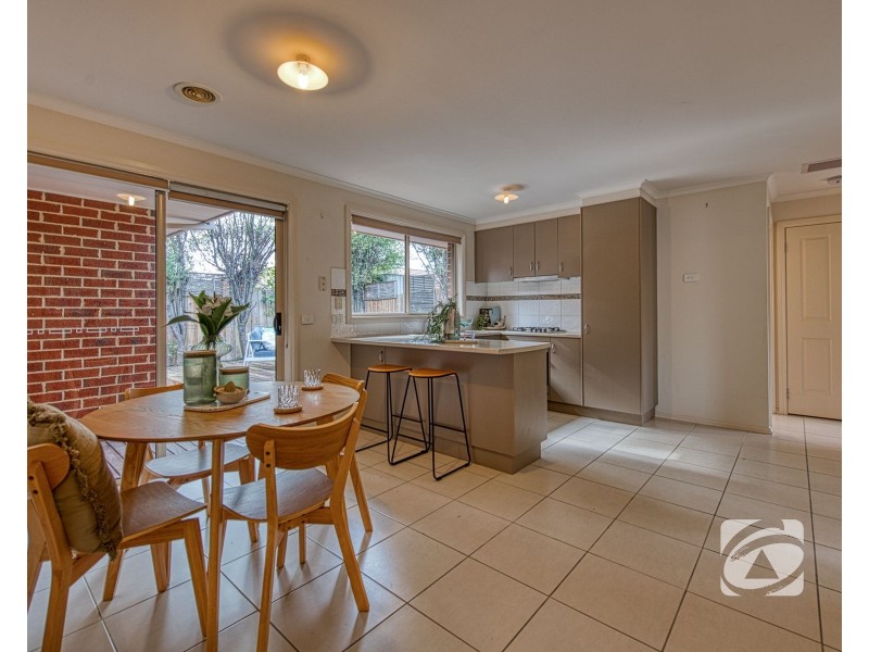 32 Chestnut Chase, Pakenham VIC 3810