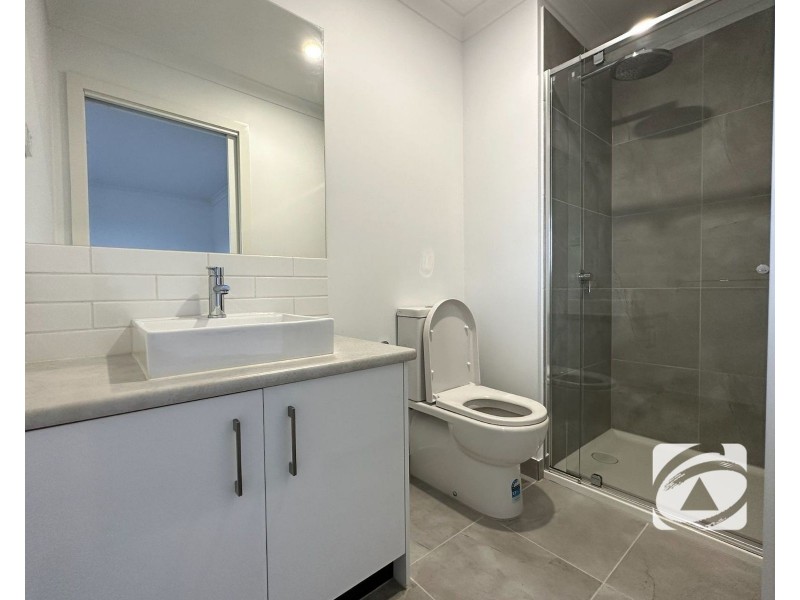 16 Slattery Place, Pakenham VIC 3810