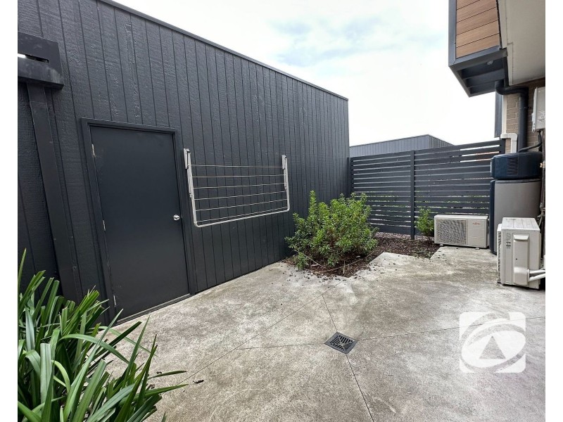 16 Slattery Place, Pakenham VIC 3810