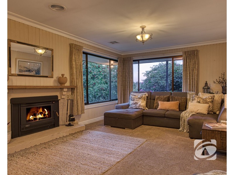 295 Mann Road, Pakenham Upper VIC 3810