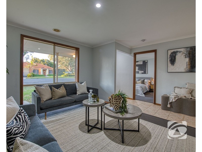 7 Creekbank Views, Pakenham VIC 3810