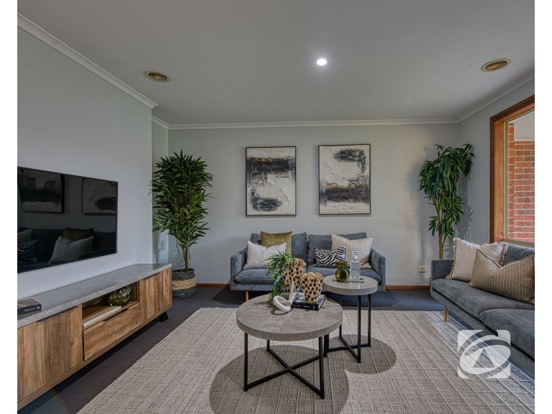 7 Creekbank Views, Pakenham VIC 3810