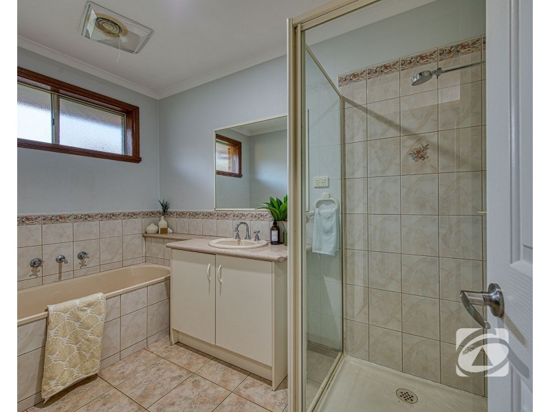 7 Creekbank Views, Pakenham VIC 3810