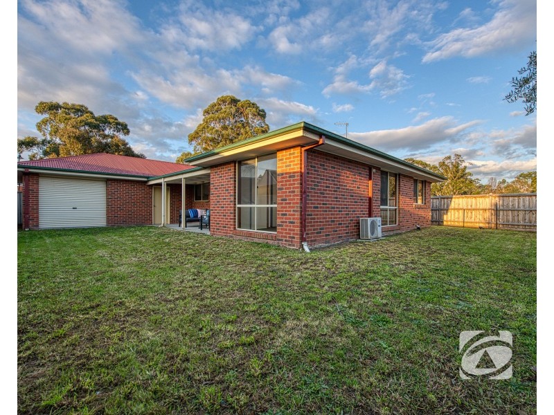 7 Creekbank Views, Pakenham VIC 3810