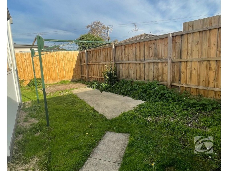 8 Dame Pattie Avenue, Pakenham VIC 3810