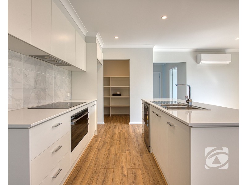 7 Platypus Street, Nar Nar Goon VIC 3812