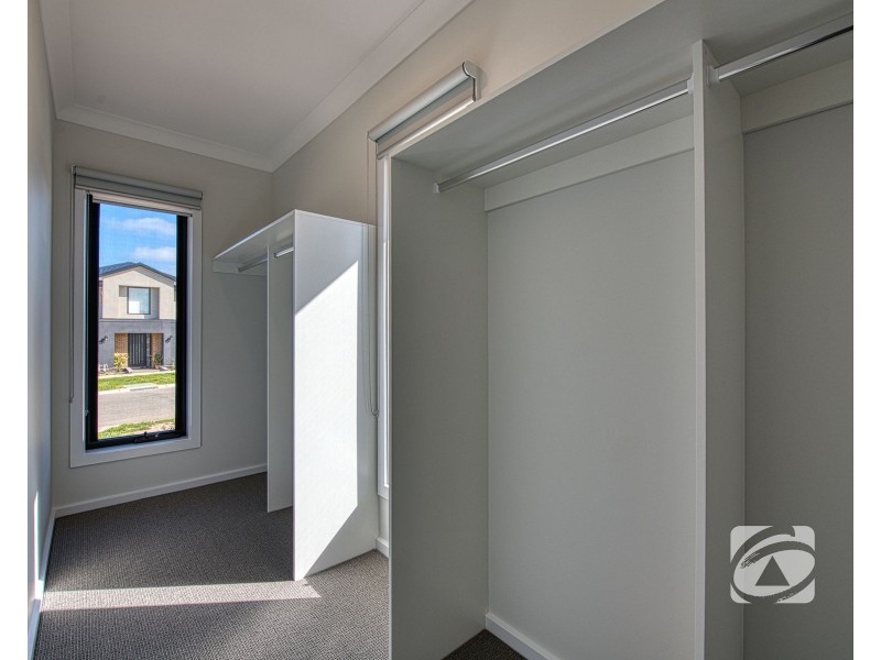 7 Platypus Street, Nar Nar Goon VIC 3812