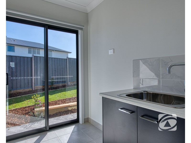 7 Platypus Street, Nar Nar Goon VIC 3812