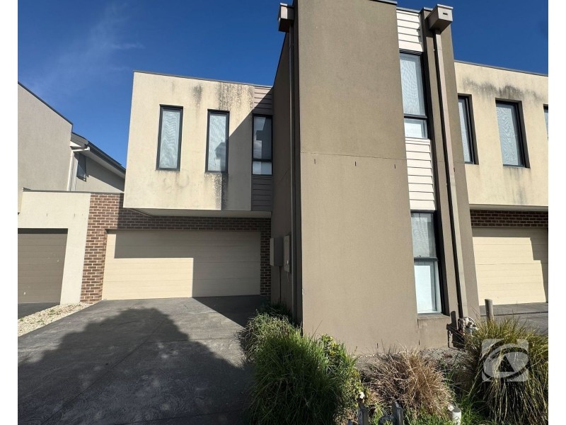 12 Fitzroy Street, Pakenham VIC 3810