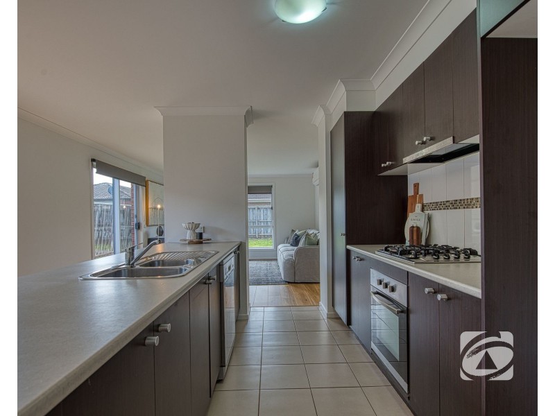 12 Marquis Court, Pakenham VIC 3810
