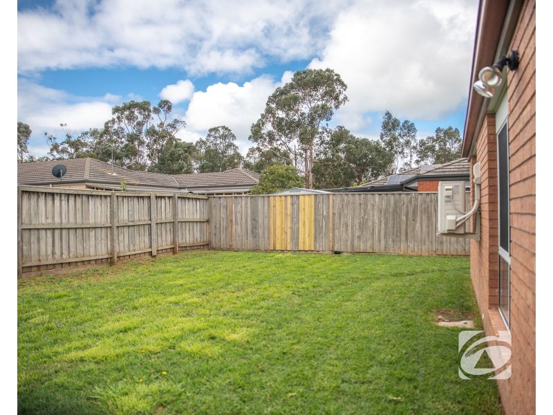 12 Marquis Court, Pakenham VIC 3810