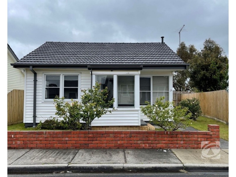 7 Dame Pattie Avenue, Pakenham VIC 3810