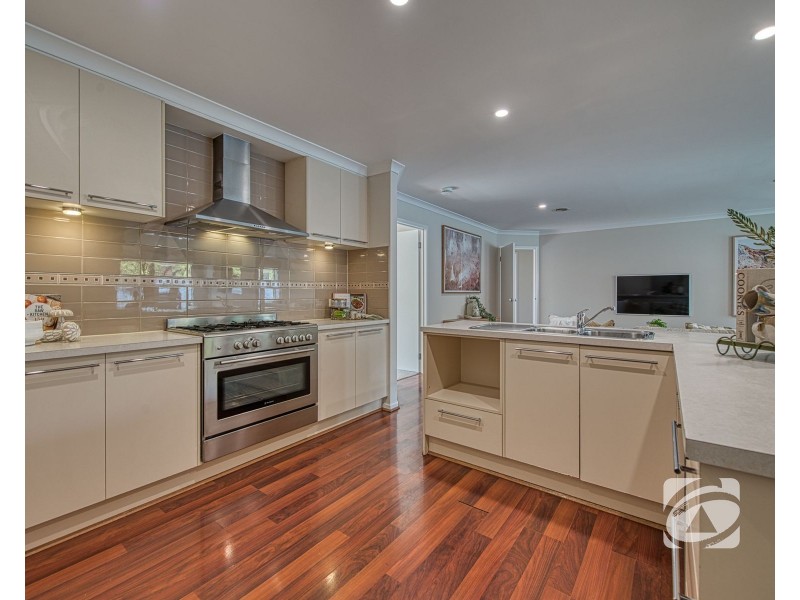 36 Mallee Circuit, Pakenham VIC 3810