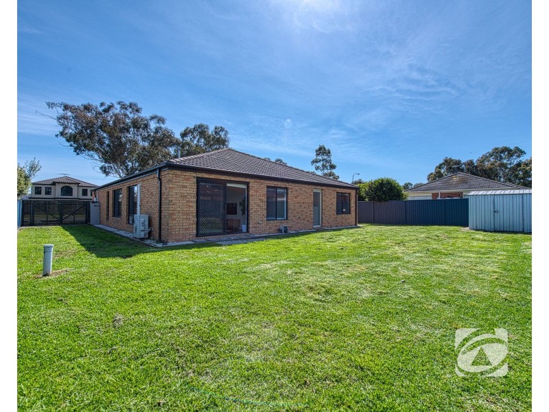 36 Mallee Circuit, Pakenham VIC 3810
