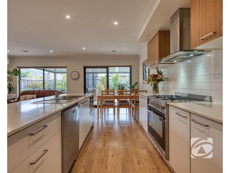 21 Firewheel Road, Officer VIC 3809