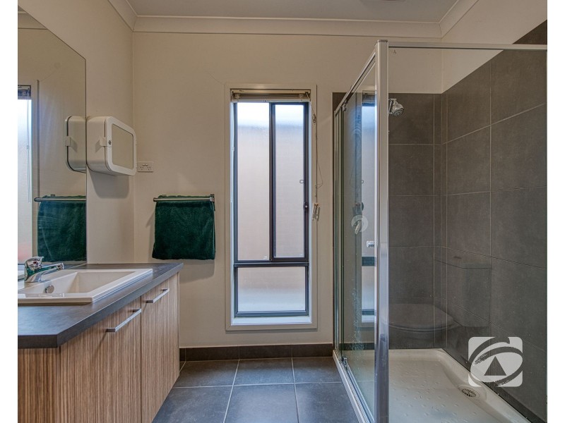 21 Firewheel Road, Officer VIC 3809