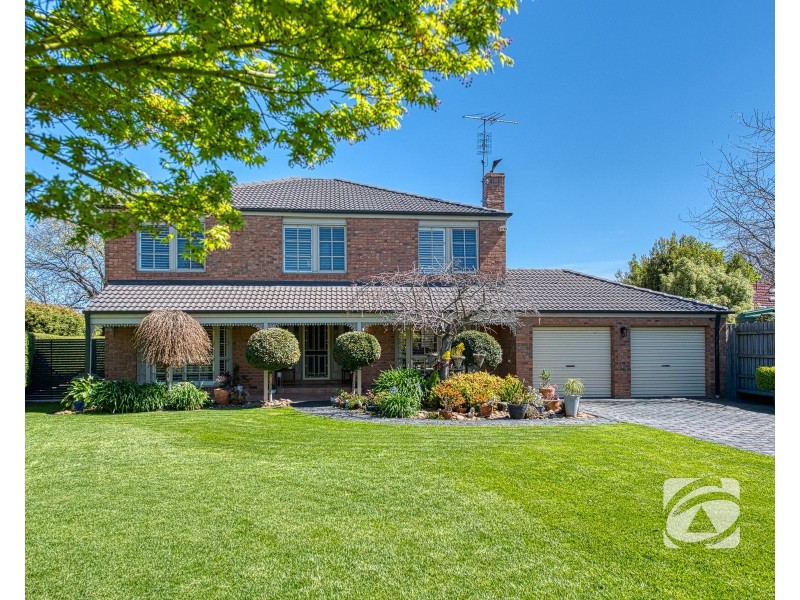 10 Sumner Court, Berwick VIC 3806