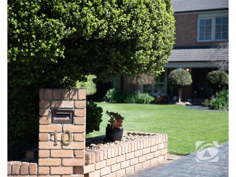 10 Sumner Court, Berwick VIC 3806
