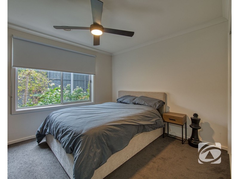 96 Ahern Road, Pakenham VIC 3810