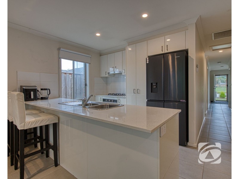 96 Ahern Road, Pakenham VIC 3810