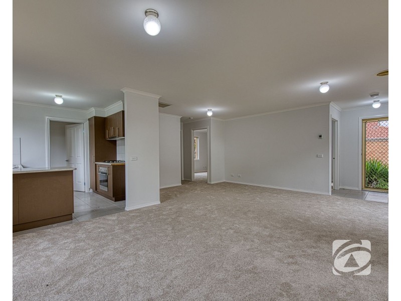 8/40 Army Road, Pakenham VIC 3810