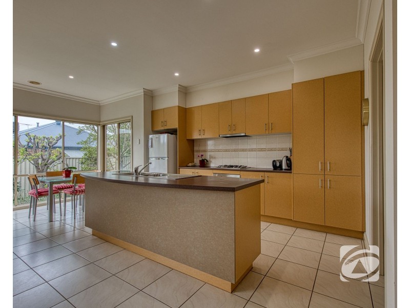 14 St Leonard Way, Pakenham VIC 3810