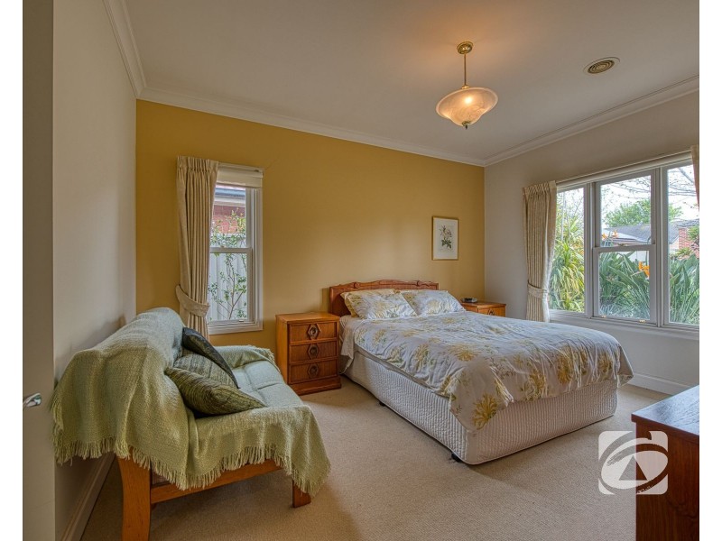 14 St Leonard Way, Pakenham VIC 3810