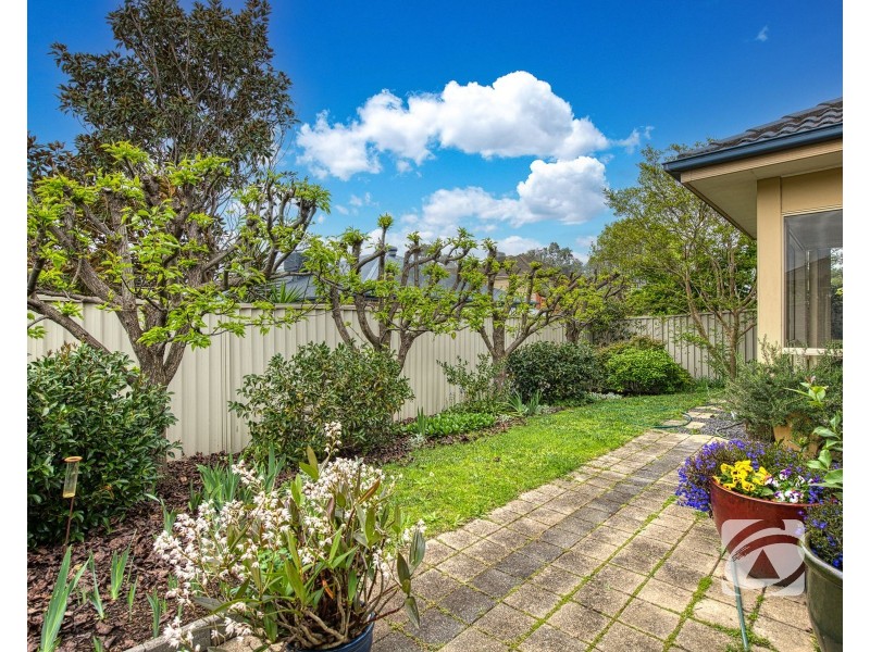 14 St Leonard Way, Pakenham VIC 3810