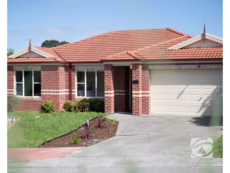 1 McClenaghan Place, Pakenham VIC 3810