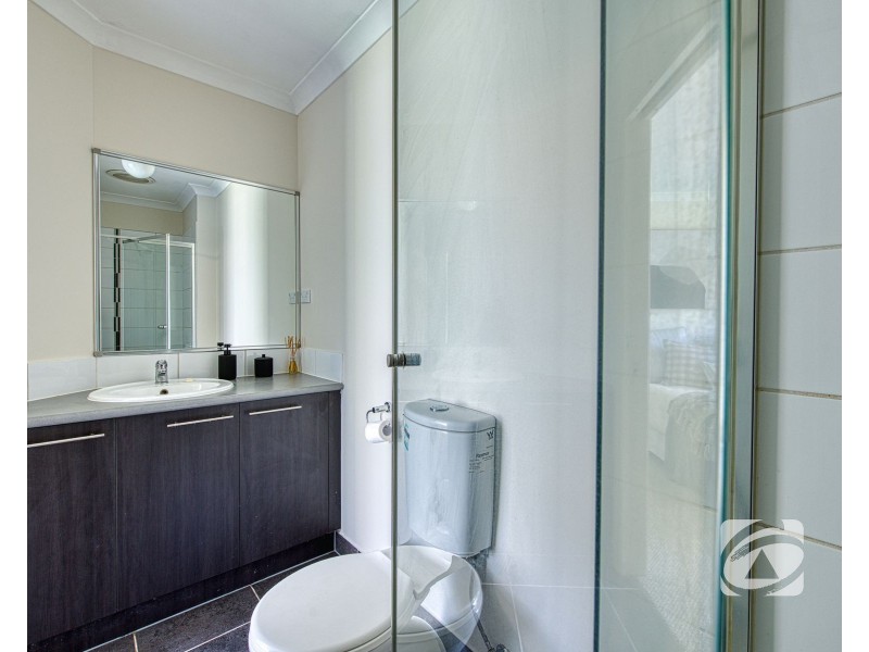 1 McClenaghan Place, Pakenham VIC 3810