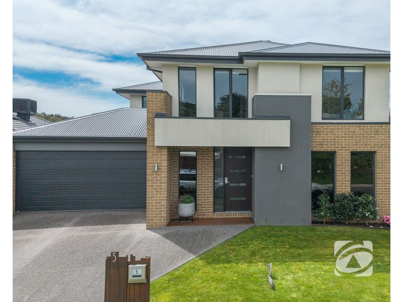5 Daley Court, Beaconsfield VIC 3807