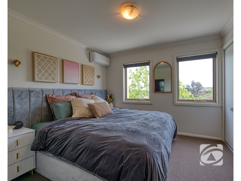 16 Annecy Lane, Pakenham VIC 3810