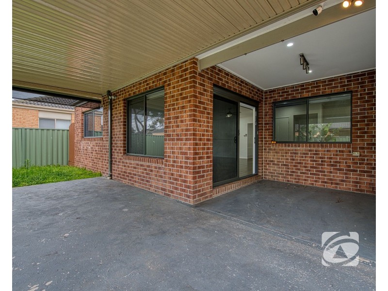 15 Moore Mews, Pakenham VIC 3810