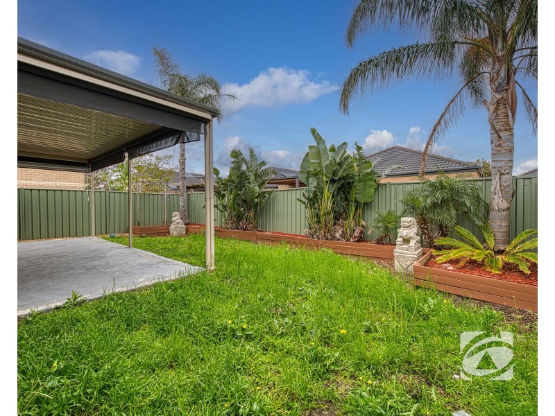 15 Moore Mews, Pakenham VIC 3810