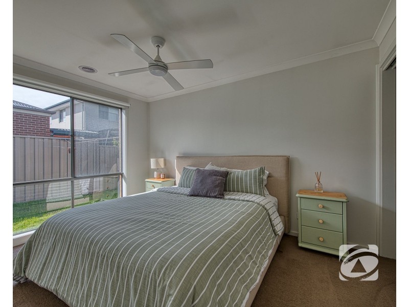 12 Talbot Drive, Pakenham VIC 3810