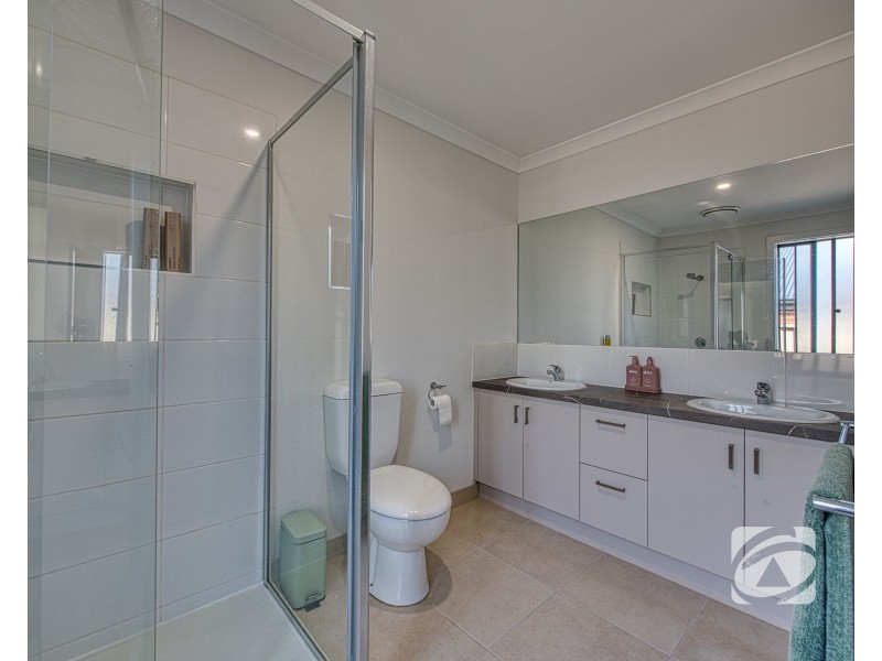 12 Talbot Drive, Pakenham VIC 3810