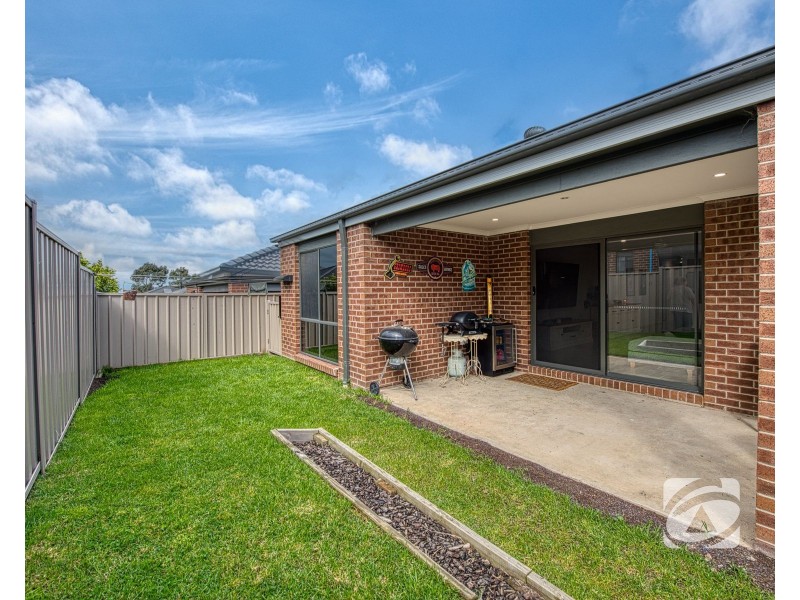 12 Talbot Drive, Pakenham VIC 3810
