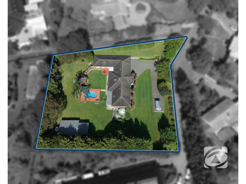51-53 Warren Park Place, Narre Warren South VIC 3805
