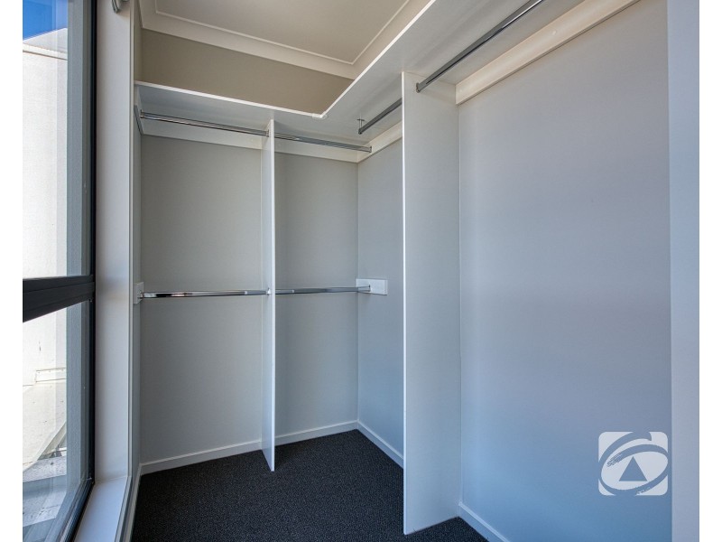 22 Mornington Crescent, Nar Nar Goon North VIC 3812