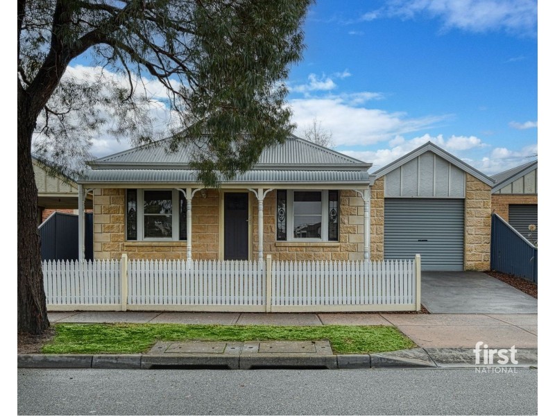 20 Laurina Link, Pakenham VIC 3810