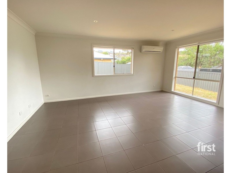16 Chestnut Chase, Pakenham VIC 3810