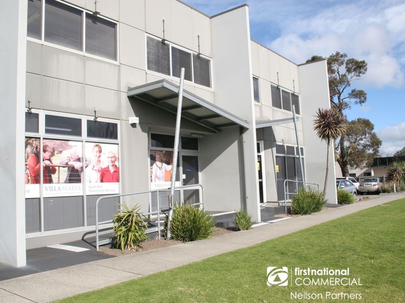 2/4 Stephenson Street, Pakenham VIC 3810