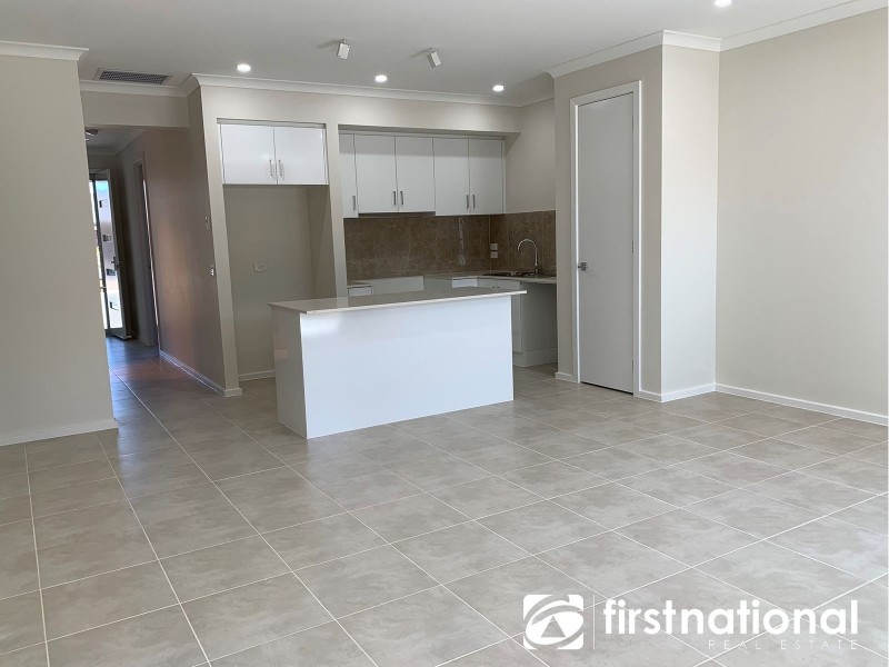 4 Hartney Avenue, Pakenham VIC 3810