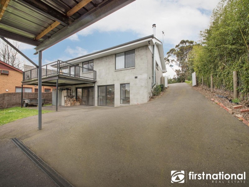 8 Inglis Road, Berwick VIC 3806