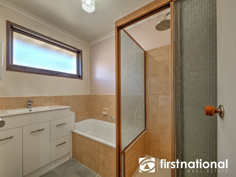 30 Verona Drive, Hampton Park VIC 3976