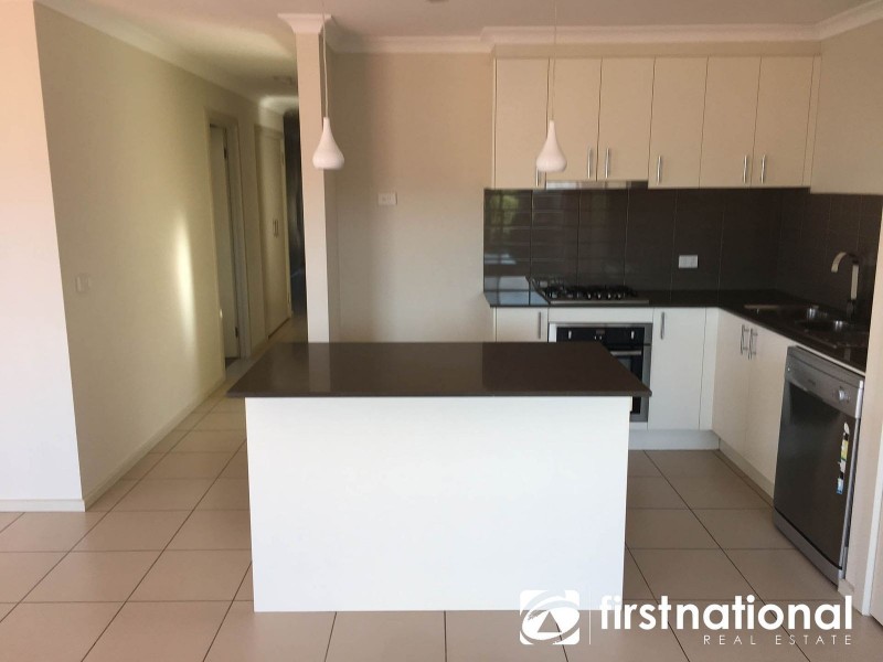 9 Tyalla Way, Pakenham VIC 3810